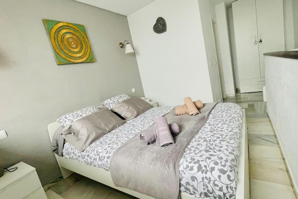 Atico Con Bonita Vista. En Urbanizacion Privada.! Daire Estepona Dış mekan fotoğraf